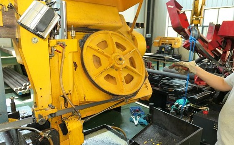 香洲金属带锯床的日常使用和保养注意事项！